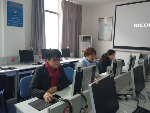 陕西蒲城县北关社区 干部技能升级 电脑培训赋能基层治理创新